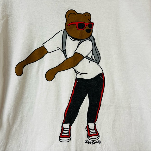 Riot Society Cartoon Bear Dancing Flossing White Short Sleeve Tee Size Large - Picture 2 of 6